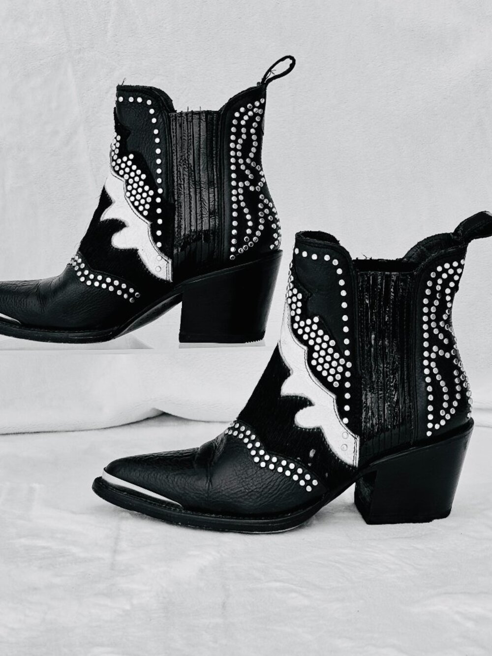 Mezcalero Chiara Womens Black White 5.5 Leather Fur Trim Pull on Ankle Boots Poi